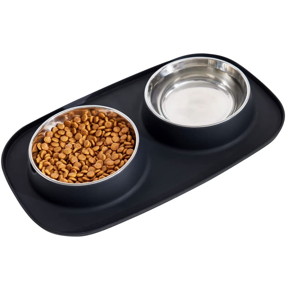 Stainless Bowls on a Silicone Mat, Black